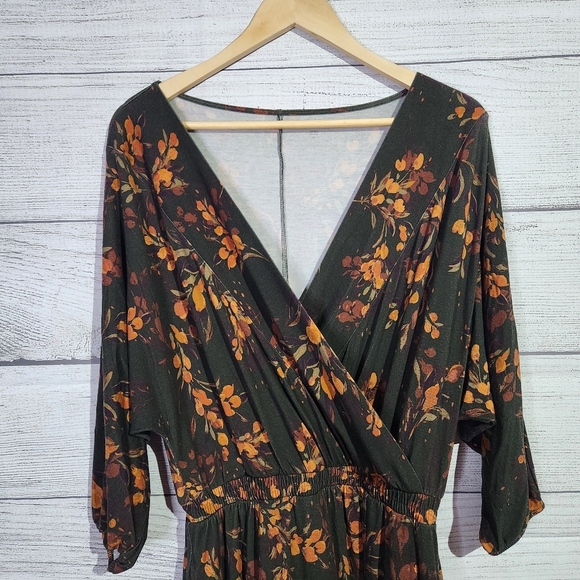 Garnet Hill Floral Wrap Dress, Size M - Picture 2 of 8